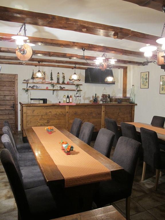 Hotel Restaurant L'Escale เวอร์บิเอร์ ภายนอก รูปภาพ